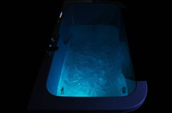WANNA SPA Z HYDROMASAŻEM JACUZZI AQUAPEUTIC AQ-61, 1-osobowa, 170x85x62 cm, prawa