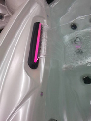 WANNA ZEWNĘTRZNA Z HYDROMASAŻEM AQUAPEUTIC 1538, 5-osobowa 220x220x99,5 cm