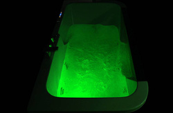 WANNA SPA Z HYDROMASAŻEM JACUZZI AQUAPEUTIC AQ-61, 1-osobowa 150x80x62 cm, prawa