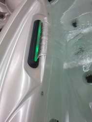 WANNA ZEWNĘTRZNA Z HYDROMASAŻEM AQUAPEUTIC 1538, 5-osobowa 220x220x99,5 cm