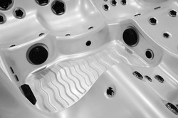 WANNA ZEWNĘTRZNA Z HYDROMASAŻEM AQUAPEUTIC 1662, 4-osobowa 200x200x80 cm, z obudową