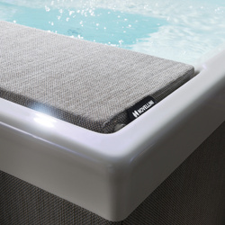 Wanna z hydromasażem Divina XXL Outdoor SPA Standard Novellini, 230x215x85 cm