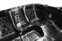 WANNA ZEWNĘTRZNA Z HYDROMASAŻEM AQUAPEUTIC 1661, 5-osobowa 200x200x80 cm, z obudową