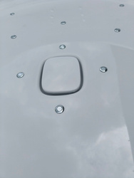WANNA Z HYDROMASAŻEM Wolnostojąca wanna RavonSpa Harmona 150 cm z systemem Air Plus