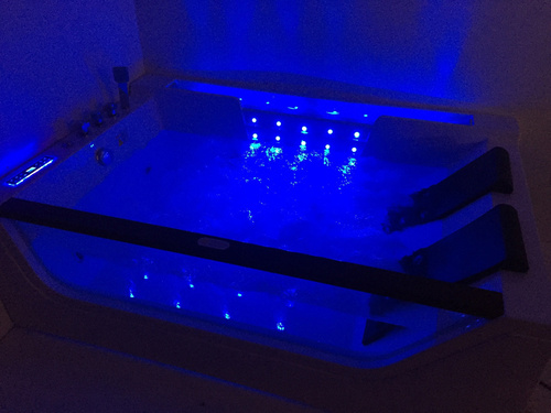 WANNA SPA Z HYDROMASAŻEM JACUZZI AQUAPEUTIC AQ-810, 2-osobowa 180x120x61cm lewa