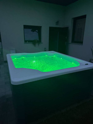 Wanna ogrodowa / zewnętrzna jacuzzi RAVON SPA GOLD