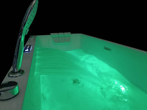 WANNA WOLNOSTOJĄCA SPA Z HYDROMASAŻEM JACUZZI AQUAPEUTIC AQ-1801, 1-osobowa 150x75x58 cm