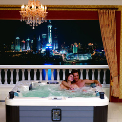 WANNA ZEWNĘTRZNA Z HYDROMASAŻEM AQUAPEUTIC 1661, 5-osobowa 200x200x80 cm, z obudową