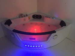 Wanna z hydromasażem narożna SPA AQ-1004 Turbo 2-osobowa, 152x152x56 cm