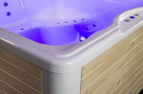 Wanna ogrodowa / zewnętrzna jacuzzi RAVON SPA 05