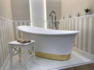 Wanna wolnostojąca Ravon Euphoria Limited, biały połysk z metalizowanym pasem