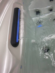 WANNA ZEWNĘTRZNA Z HYDROMASAŻEM AQUAPEUTIC 1538, 5-osobowa 220x220x99,5 cm