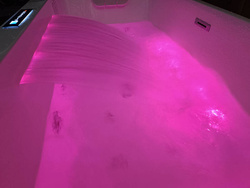 WANNA WOLNOSTOJĄCA SPA Z HYDROMASAŻEM JACUZZI AQUAPEUTIC AQ-1801, 1-osobowa 150x75x58 cm