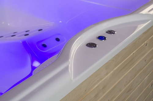 Wanna ogrodowa / zewnętrzna jacuzzi RAVON SPA 07
