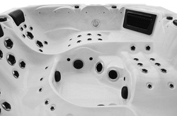 WANNA ZEWNĘTRZNA Z HYDROMASAŻEM AQUAPEUTIC 1343 6-osobowa, 230X230X95 CM