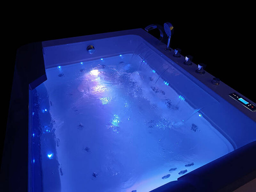 WANNA SPA Z HYDROMASAŻEM JACUZZI AQUAPEUTIC AQ-180 2-osobowa 173x120x68 cm, PRAWA