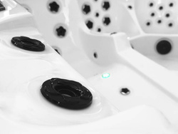 WANNA ZEWNĘTRZNA Z HYDROMASAŻEM AQUAPEUTIC 1313, 5-osobowa, 220x220x95 cm