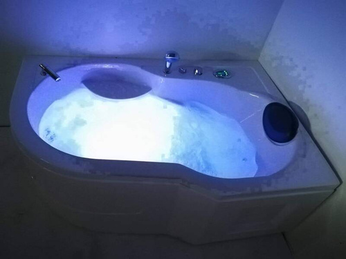 WANNA SPA Z HYDROMASAŻEM JACUZZI AQUAPEUTIC AQ-202, 1-osobowa 150x100x62 cm, prawa