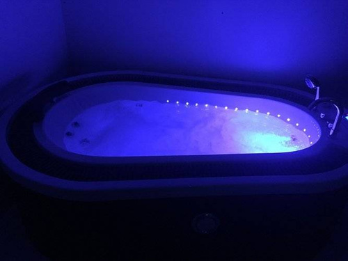 WANNA SPA Z HYDROMASAŻEM JACUZZI AQUAPEUTIC 183 206x134x64 cm, OBUDOWA GRAFITOWA