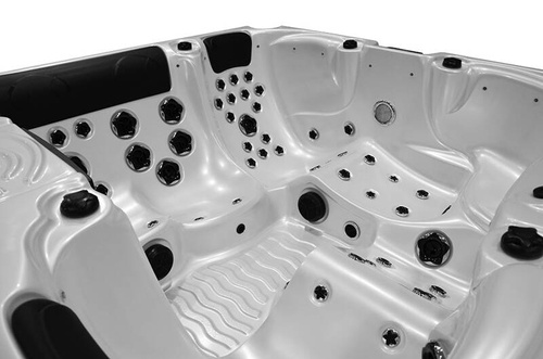 WANNA ZEWNĘTRZNA Z HYDROMASAŻEM AQUAPEUTIC 1662, 4-osobowa 200x200x80 cm, z obudową