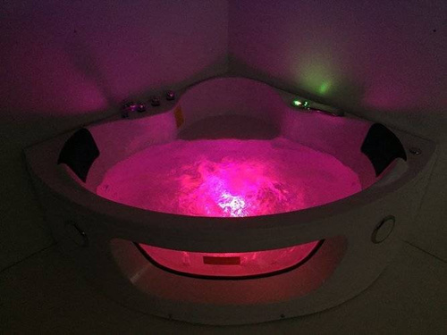 WANNA SPA Z HYDROMASAŻEM JACUZZI AQUAPEUTIC AQ-101 TOP, 2-osobowa 140x140x68cm